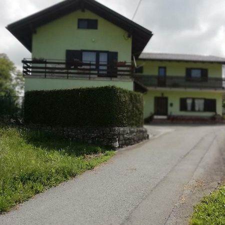 פוסטוינה Apartmaji Karbic מראה חיצוני תמונה
