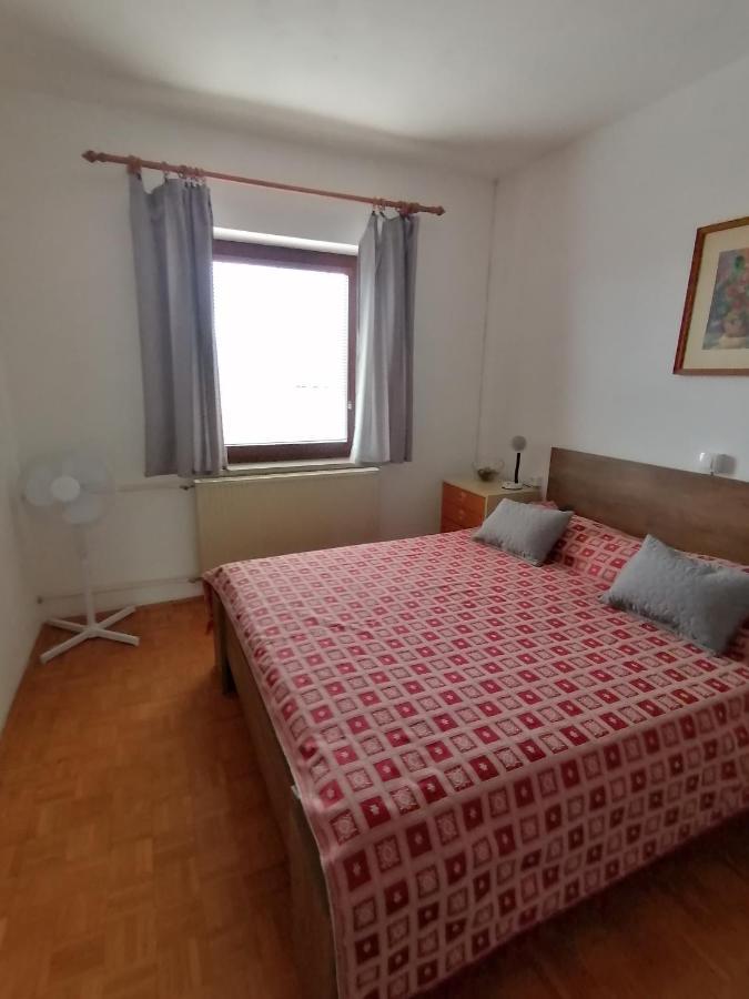 פוסטוינה Apartmaji Karbic מראה חיצוני תמונה