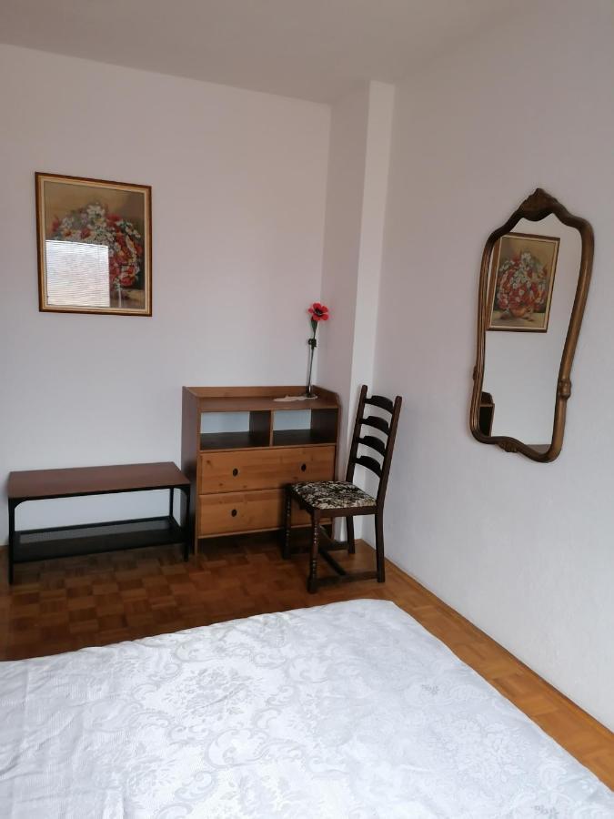פוסטוינה Apartmaji Karbic מראה חיצוני תמונה